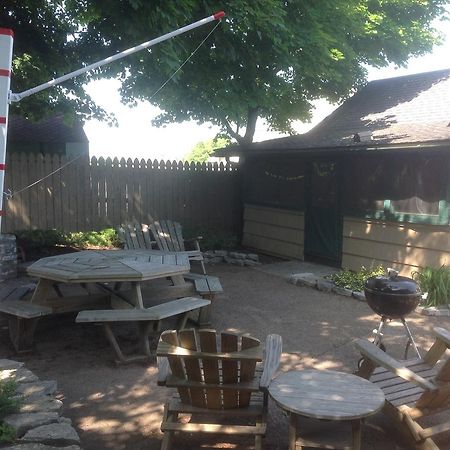 Wooden Boat Inn Clayton Ngoại thất bức ảnh